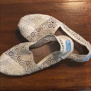 Cream crochet Toms